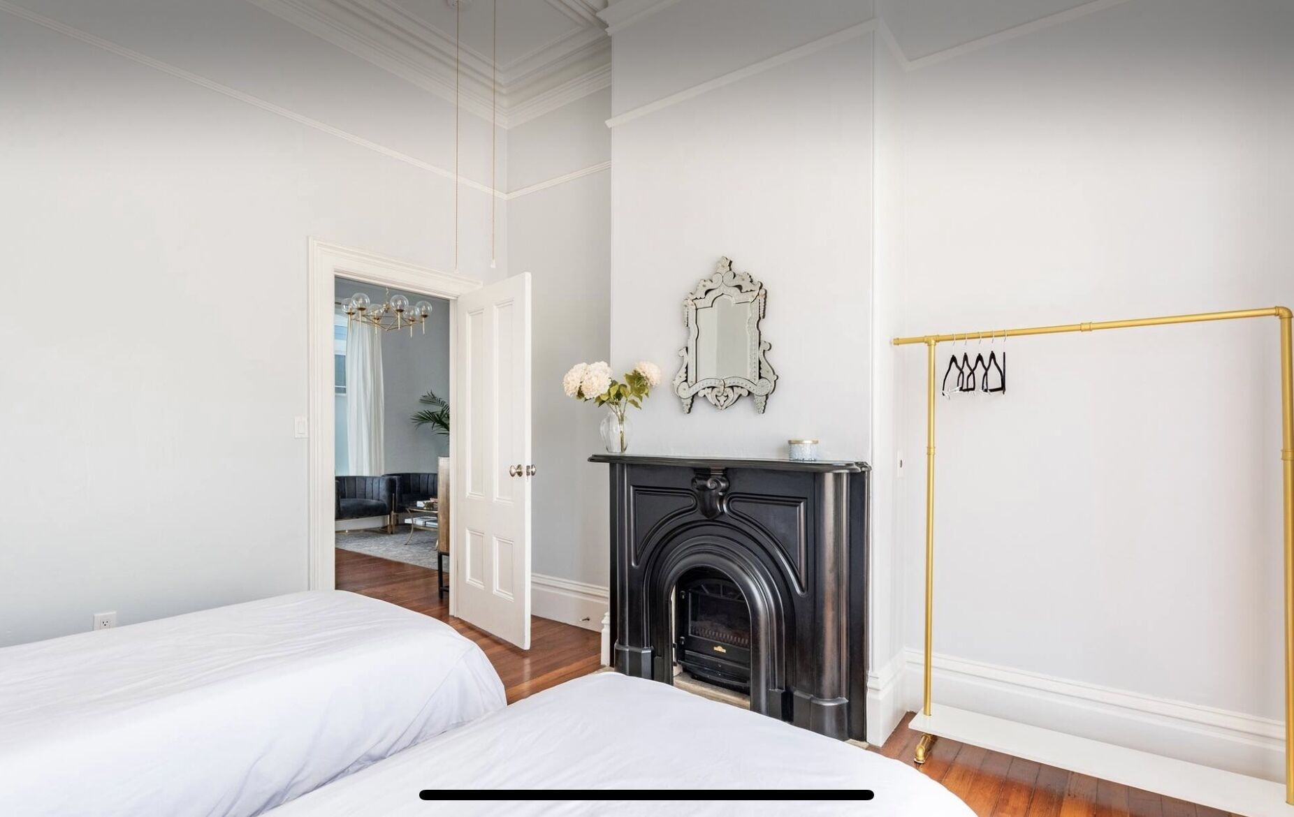 4 makuuhuonetta, silitysrauta/-lauta, Wi-Fi, vuodevaatteet