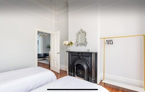 4 bedrooms, iron/ironing board, WiFi, bed sheets - Newly Renovated Victorian House 1 train stop to SF and Parking (Oakland)