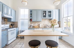 Fridge, microwave, oven, stovetop - Newly Renovated Victorian House 1 train stop to SF and Parking (Oakland)