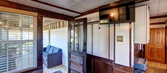 Historic suite with a private hot tub!