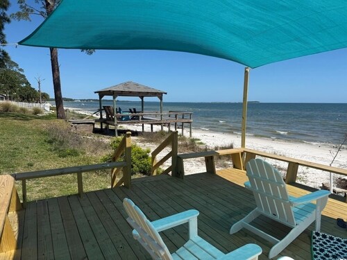 Remodeled historical spacious waterfront beach house