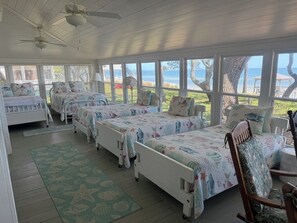 3 chambres, lit parapluie, Wi-Fi gratuit, draps fournis