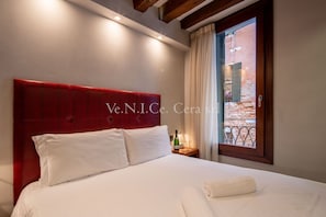 2 chambres, fer et planche à repasser, accès Internet, draps fournis