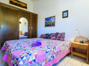 2 Schlafzimmer, Bügeleisen/Bügelbrett, kostenloses Internet