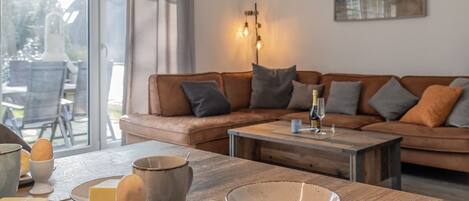 Fernseher, Stereoanlage