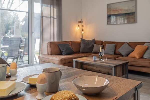 Fernseher, Stereoanlage