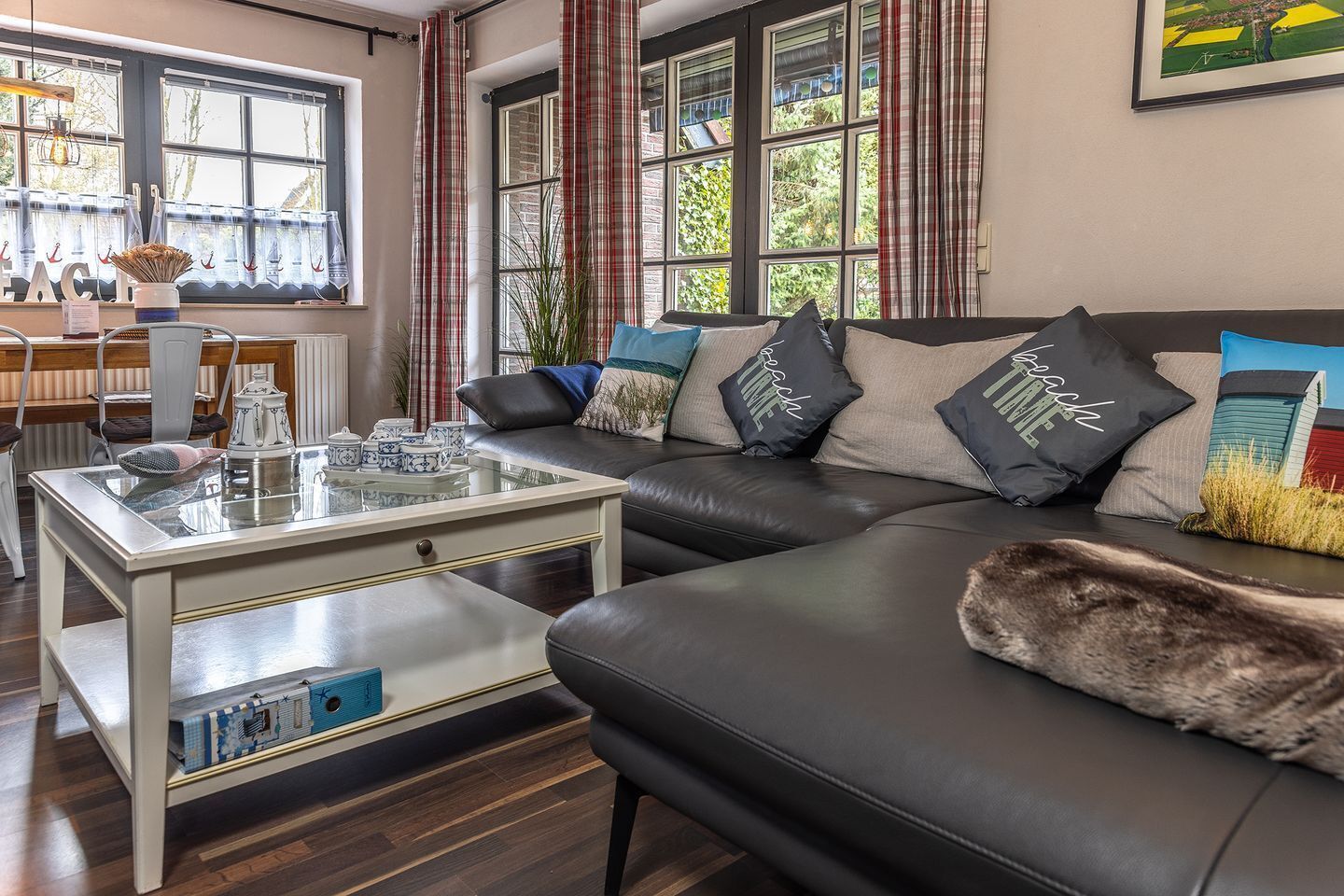 TV, fireplace, stereo