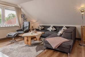 Unclassified image, 3 of 16, button