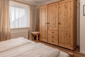 1 bedroom, iron/ironing board