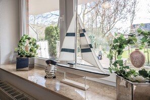 Unclassified image, 5 of 20, button - All about comfort: The first floor apartment with its approx. 60 sqm (Wittmund)