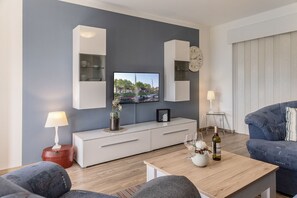 Unclassified image, 4 of 20, button - All about comfort: The first floor apartment with its approx. 60 sqm (Wittmund)