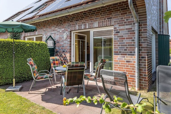 Unclassified image, 1 of 13, button