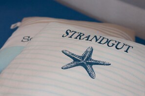 Luokittelematon kuva, 5 kautta 17, painike