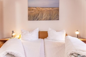 1 bedroom, WiFi - Vacation apartment 50132 - Comfortable and bright: The first floor apartment with its approx. (Wittmund)