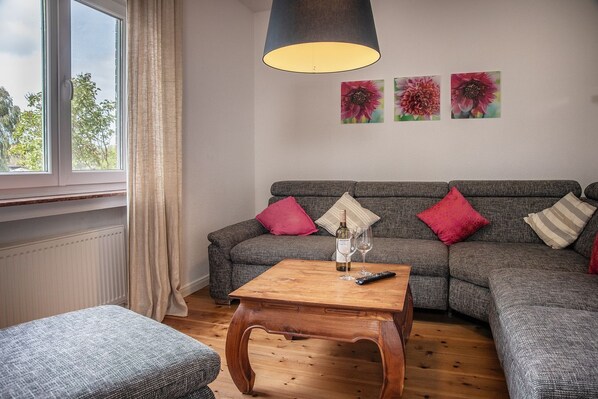 Unclassified image, 1 of 17, button