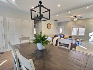Dining - Hilltop House (Litchfield)