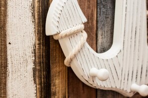 Uklassifisert bilde, 3 av 16, knapp