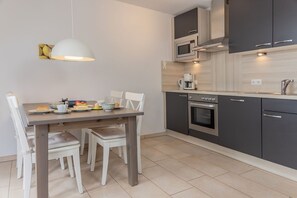 Luokittelematon kuva, 5 kautta 16, painike