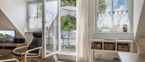 TV, DVD player, stereo