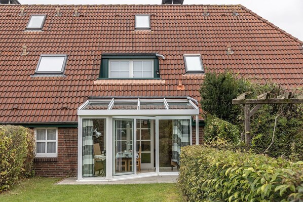 Exterior - Vacation apartment 50194 - Warm and with a few extras: In the first floor apartment (Wittmund)