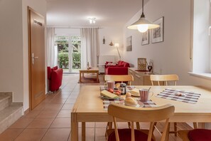 Dining - Vacation home 50154 - Well-considered interior design: In the semi-detached house (Wittmund)