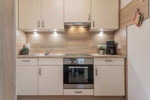 Fridge, microwave, oven, stovetop - Vacation apartment 50034 - Just relax and do nothing: This quiet (Wittmund)