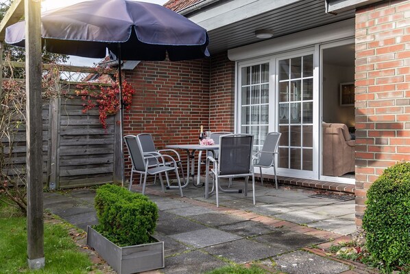 Unclassified image, 1 of 11, button - 50038 "Gleich am Deich" - Modern and quiet: The modernly furnished (Wittmund)