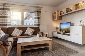 Unclassified image, 2 of 11, button - 50038 "Gleich am Deich" - Modern and quiet: The modernly furnished (Wittmund)