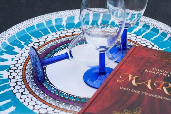 Unclassified image, 1 of 18, button