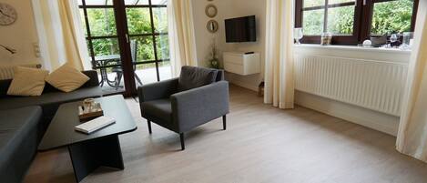 Télévision, chaîne hi-fi