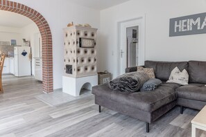 Fernseher, Stereoanlage