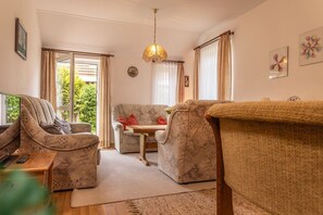 Unclassified image, 2 of 10, button