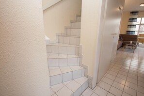 Luokittelematon kuva, 5 kautta 27, painike