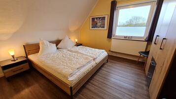 2 Schlafzimmer, Bügeleisen/Bügelbrett, WLAN