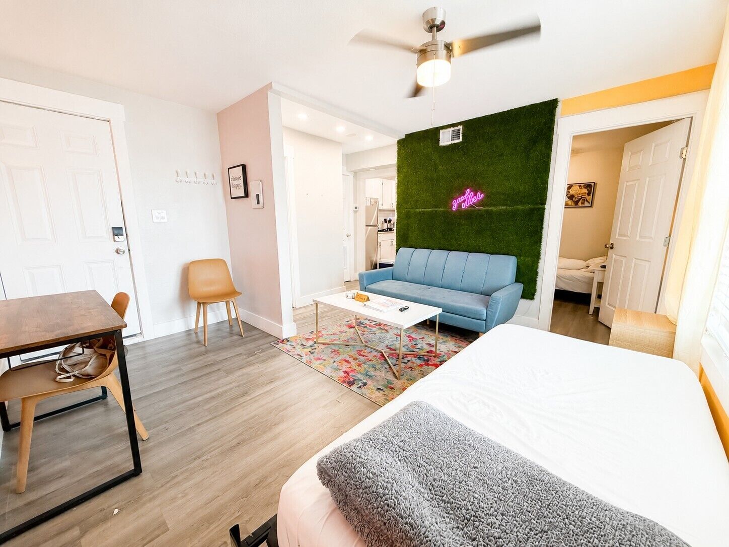 2 Schlafzimmer, Schreibtisch, Bügeleisen/Bügelbrett, kostenloses WLAN