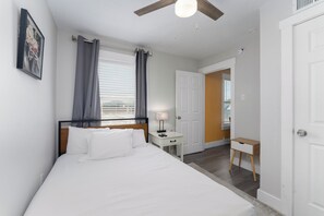 2 Schlafzimmer, Schreibtisch, Bügeleisen/Bügelbrett, kostenloses WLAN
