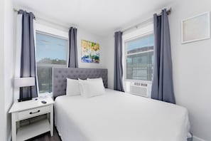 2 slaapkamers, een bureau, een strijkplank/strijkijzer, gratis wifi