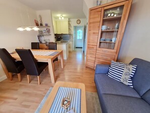 Tv, dvd-spelare och en stereo