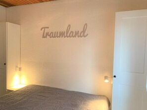 2 Schlafzimmer, Bügeleisen/Bügelbrett, WLAN