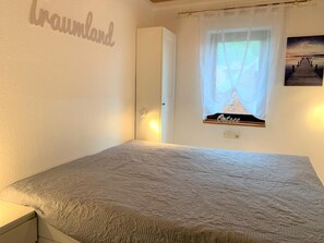 2 bedrooms, iron/ironing board, WiFi - Vier Jahreszeiten 105 - Deichblick - Direkt am Seebrückenvorplatz! (Dahme)