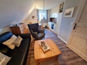 Unclassified image, 3 of 13, button