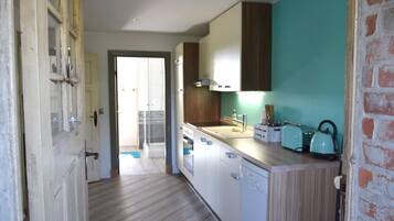 Kühlschrank, Ofen, Herdplatte, Geschirrspüler