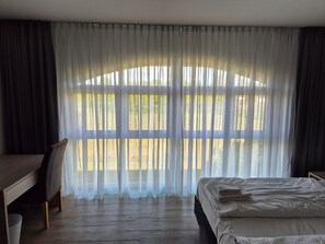 2 habitaciones, escritorio y wifi 