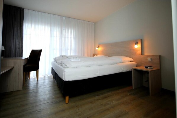3 Schlafzimmer, Schreibtisch, WLAN