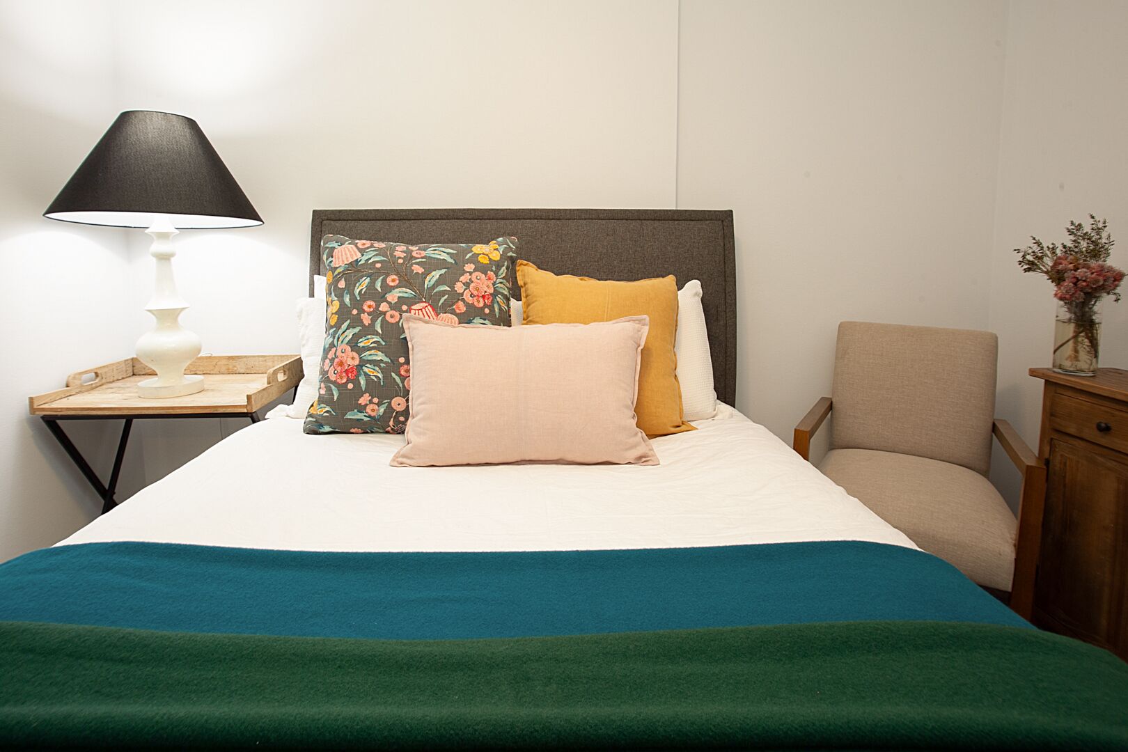 Double Bay three-bedroom apartment with pool — image 15