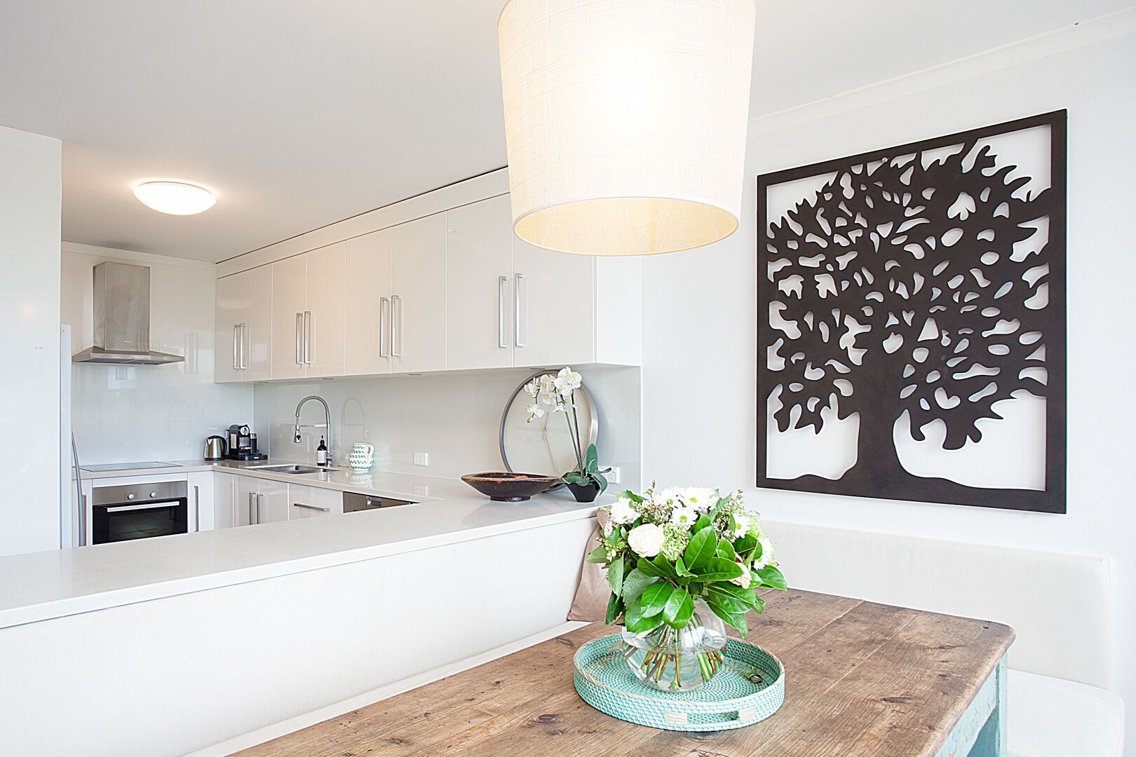 Double Bay three-bedroom apartment with pool — image 8