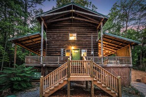 Exterior - Two Story Cabin in the Smokys with 2 King Bed and Hot Tub (Sevierville)