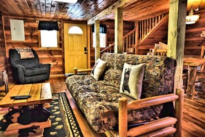 TV - Two Story Cabin in the Smokys with 2 King Bed and Hot Tub (Sevierville)