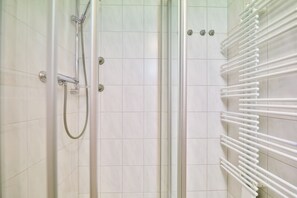 Unclassified image, 4 of 20, button