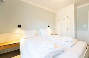 2 bedrooms, WiFi, bed sheets